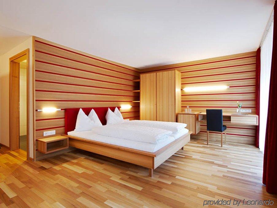 Hotel Kanisfluh Mellau Pokoj fotografie